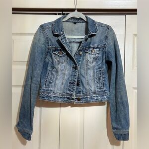 American Eagle Classic Cropped Blue Denim Jacket